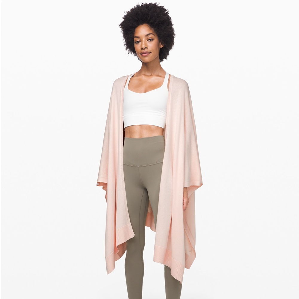 Lululemon THROW IT ON WRAP